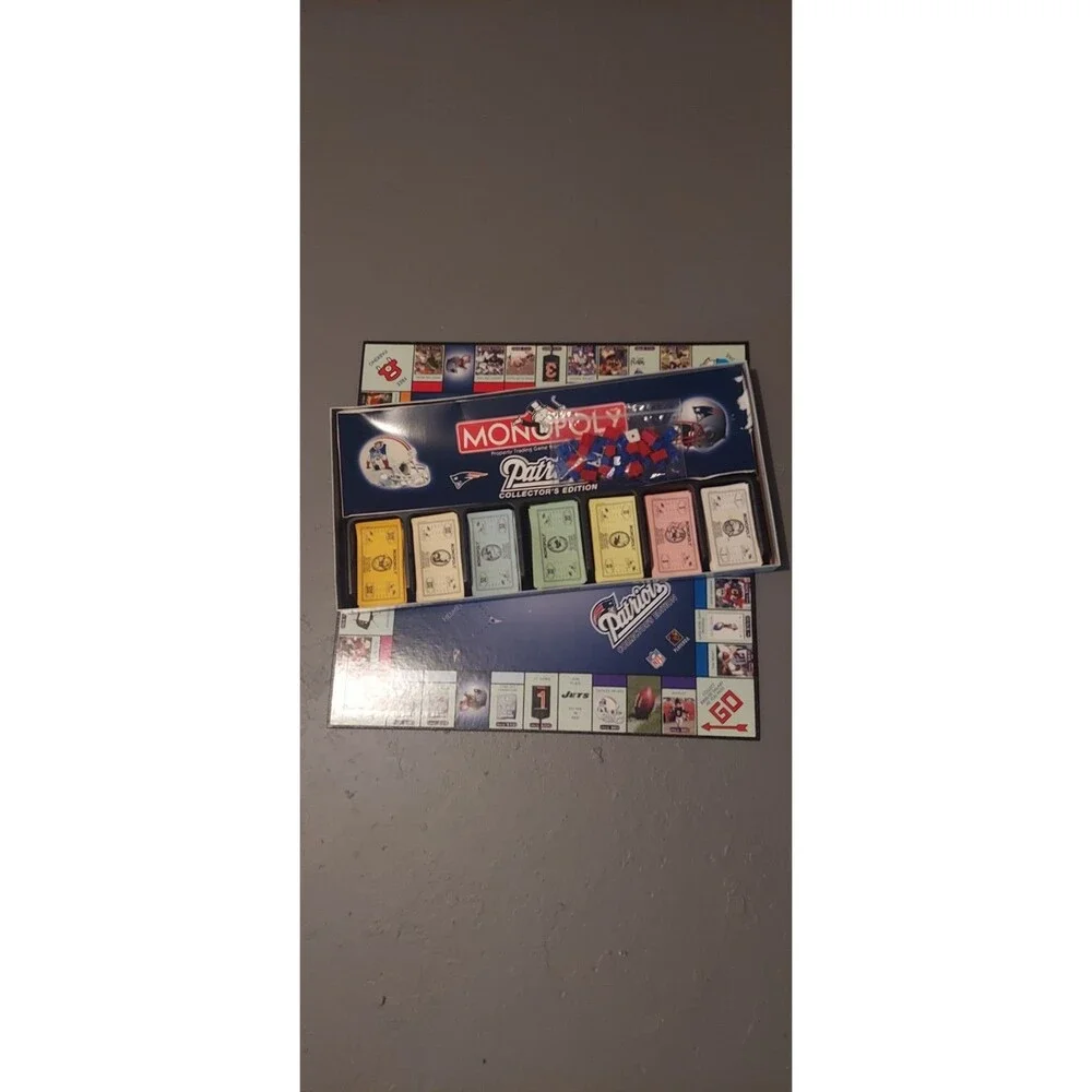 NEW ENGLAND PATRIOTS Collector's Edition Monopoly Game (No Instructions)